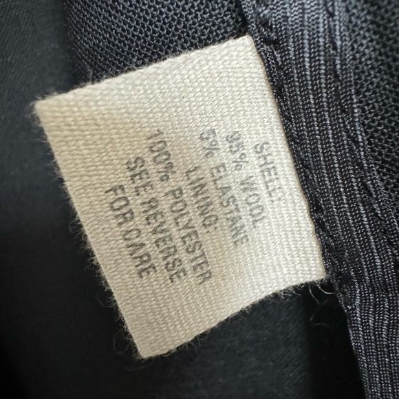 Elizabeth and James 3/4 sleeve unlined lightweight wool blazer size 2 - Picture 9 of 10